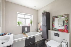 Photo 7- click for photo gallery